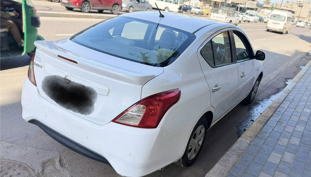 السلام عليكم سني موديل 2018 رقم بغداد الجديد باآسمي سنويه جديده هزه جديده تخم تاير جديد حداديه جديده تخبل ماشيه 90 كير محرك كفاله تبريد ثلج مكفوله من الصبغ والتبديل بيه فقط بارد مكانين زغار بلعافيه تصير من قسمته الف دينار متصرف عليها السعر 100 وبيه مجال للشراي مكاني بغداد للتواصل 
‭0771 422 3270‬
