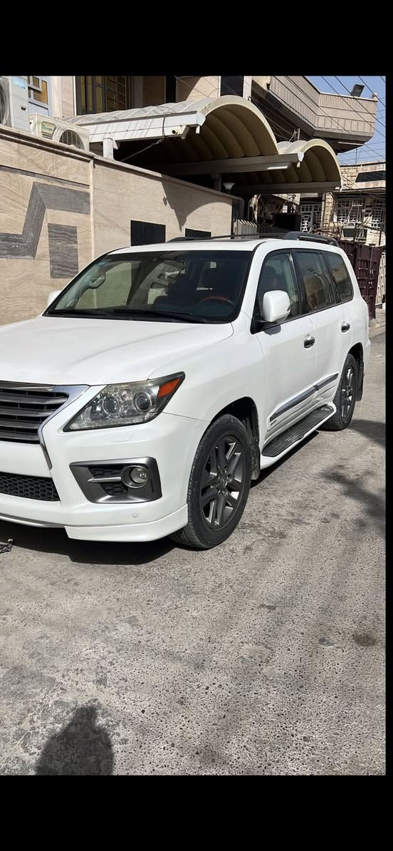 ﷽

🌺🌺🌺🌺🌺🌺🌺🌺

‏للبيع لكزس LX 570 2013
رقم بغداد انكليزي بسمي تحويل ثاني يوم

‼️: ملاحظات السيارة موضحة بالسونار

——— 👇المواصفات 👇———
اللون: ابيض صدفي 
فول مواصفات ١/١ 
8 سلندر محرك 5700 
* داخل قرميدي 🟠
* 4 كامرات 🎥
* سلايت
*   كراسي جلد 
*   كراسي كهرباء 
* تبريد ثلج 🥶❄️
*   تدفئة تبريد بالكشن
*   ٣ شاشات اصلية 🖥
*   تشغيل عن بعد
*   جكات 
*   فور ويل
*   أنظمة قيادة
*‏ CRAWL نظام 
*   ثلاجة 
*   فول تحكم ستيرن 
*   ستيرن كهرباء
*   دبل كير ( عادي+ اوتوماتيك)
*   شفتات كير بالاستيرن
*   دبل حساس ( امامي+خلفي)
*   مرايات كهرباء (شفط)
*   لايت عدسة زنون عالي ناصي 
*   زراك لايت
*   ويل 20 🛞
*   ماشية 197 حقيقي

* السيارة بالواقع احلا من الصور 😍❤️

مكان تواجد السيارة: بغداد - بلديات 📍

🟩السعر المطلوب : ( 370 ) و بيهة مجال للشراي

للأستفسار الأتصال ⬇️ ☎️
— —
***********
