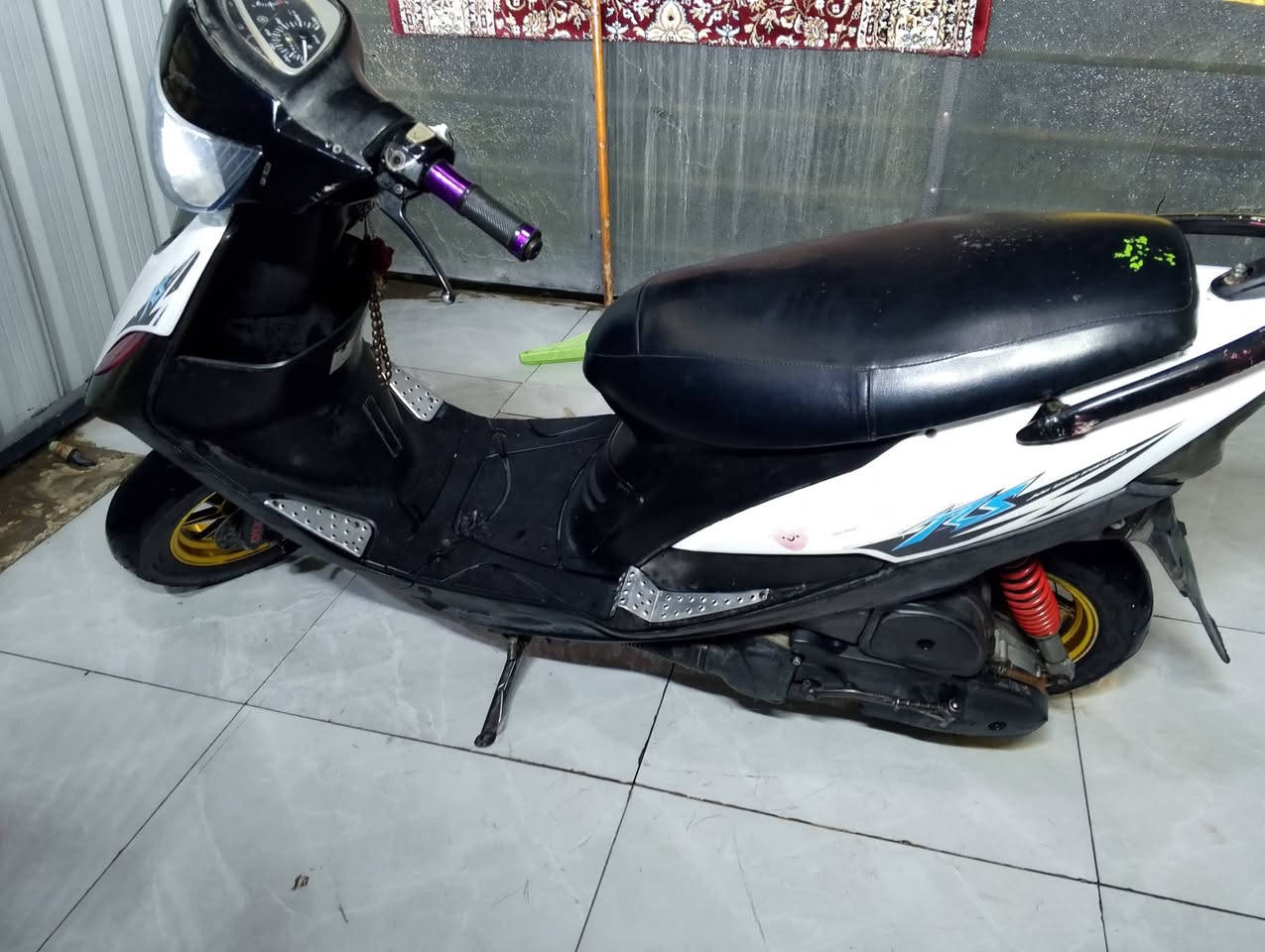 ماكس عدله بيه شغاله سلف هندر
وياله رياضي

كفرات اصليه مو تجاري

قبق فلاوين

تايرات زوج جلاتيني اصلي

دراجه نضيفه

من الشغل للبيت وهاي وضعيته

مكينه مفتوحه كلجات رياضي

شلعه ومعدل 

معدل تقريبا 110

السعر 575 وبيه مجال

العنوان بغداد الشعب 

الميعرف بسعارهن ليكسر بيهه

الرقم ***********
