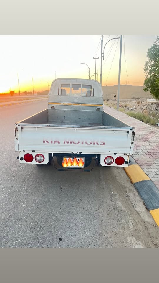 سلام عليكم كيا حمل 2700 للبيع موديل 2016 كفالة عامة رقم بغداد مكاني انبار السعر 118 بيهة مجال بسيط رجاء بس الي شراي يتصل رقم الهاتف بي واتساب *********** // ***********
