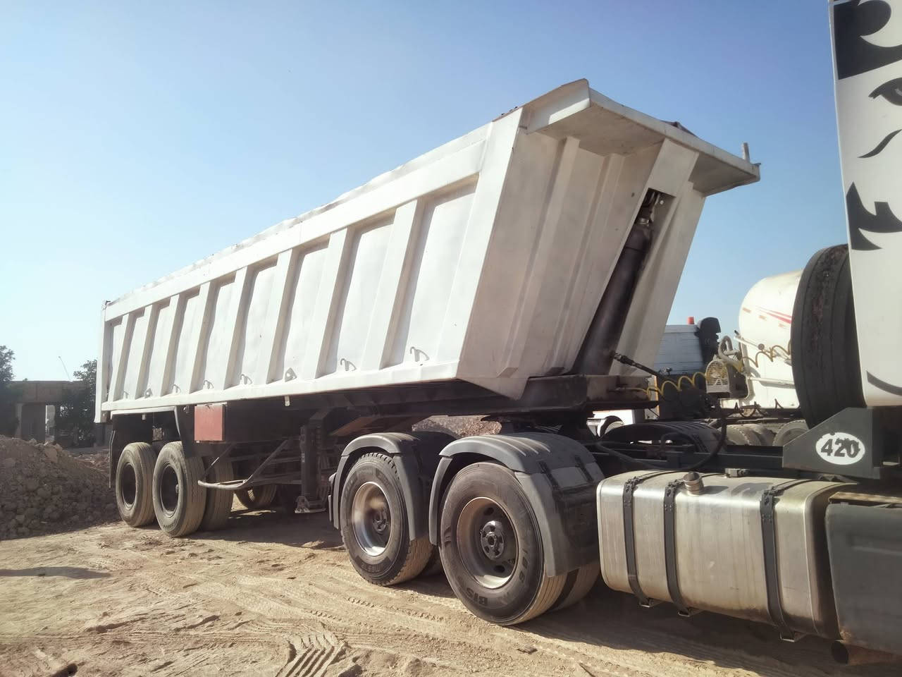 إسلام عليكم عربانه للبيع بابطين موديل 15 مكفولة كفاله عامه تخم تاير سعر 120 العنوان  البصره قضاء الدير الاستفسار ***********
