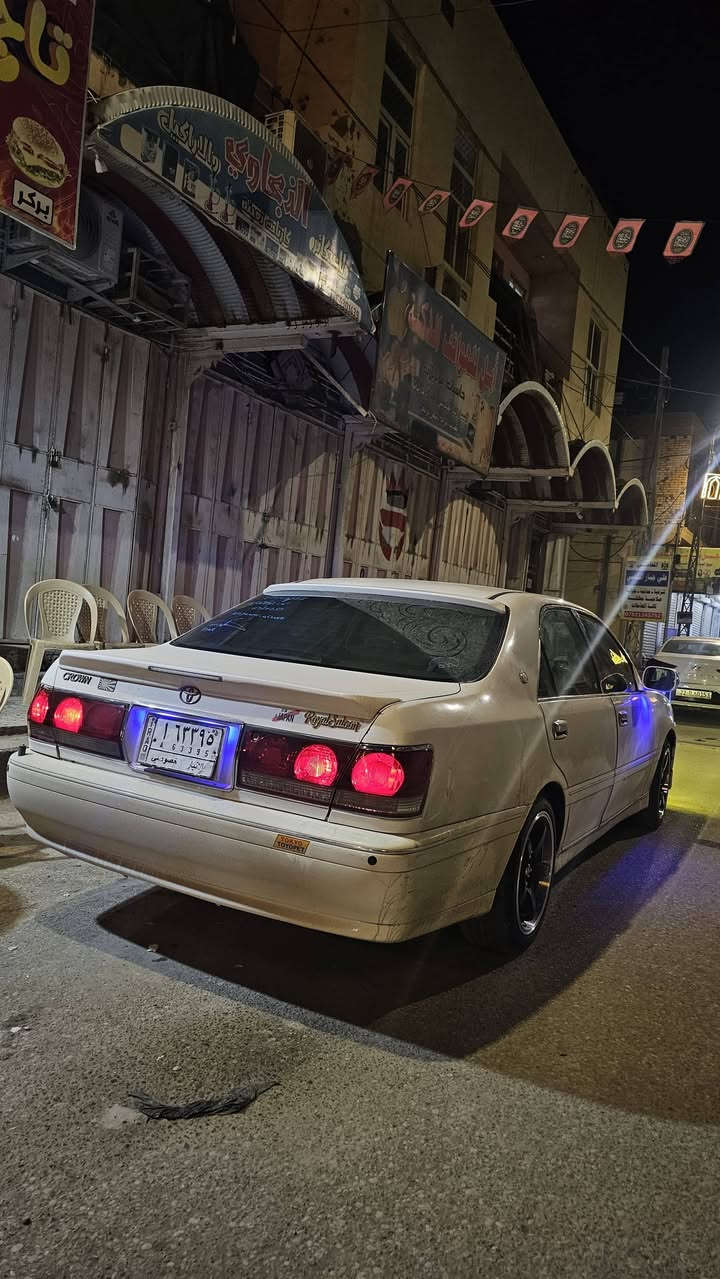 السلام عليكم 
ملكه 2002
رقم انبار مشروع وطني مداور 
قماره 
غرفه جلد 
تبريد قطعتين+ثلاجه 
اربع دكم اصل 
ستيرن كهرباء 
كشنات كهرباء 
سياره ما عايزه شي 
مكانه ديوانيه 
السعر ١١٠ وبيه مجال 
الستفسار اتصال ***********
