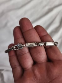 زنجيل فضة ٩٢٥ • مرصع بياقوت أزرق • بغداد جديده