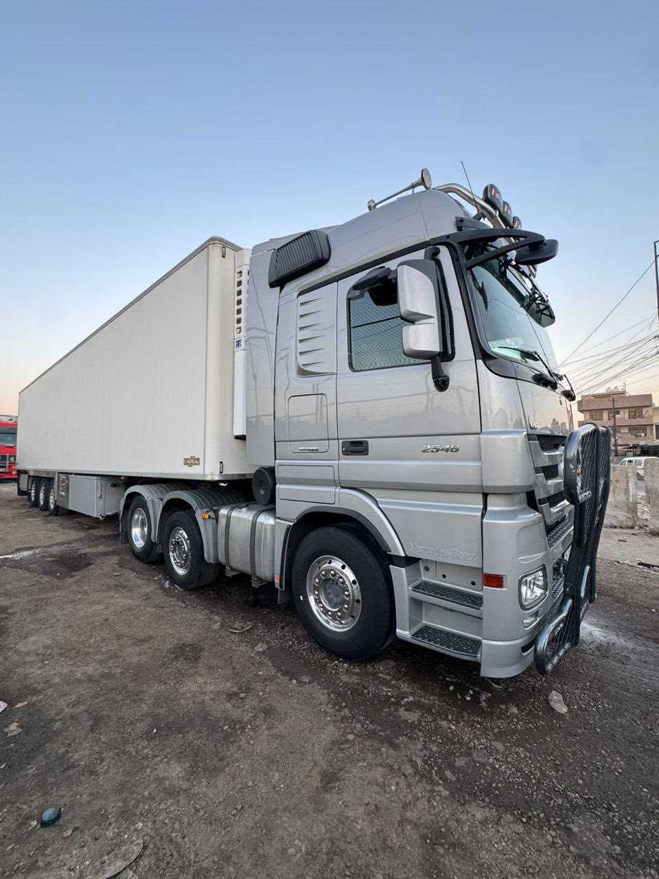 السلام عليكم اكتروس 2008اوتماتيك حجم 25/46فول مواصفات تبريد رتايدر  عربانه شيرو موديل 2006جهاز 200aقايش عريض السعر 775$الاتصال على الرقم ***********//‭٠٧٧١ ٧٣٨ ٤٤٣٧‬
