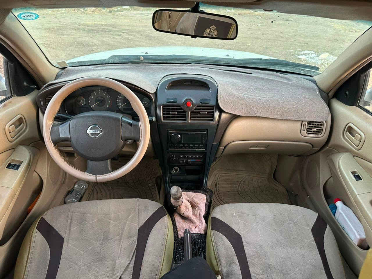 نیسان سەنی گێرعادی 2007 ناو زەرد سەنەوی تازە تاوەکو 2031 شەش پارچەی بۆیاخە سەقف و شانی بەشەرت بۆیاخی نی یە چوارتایەی تازەی لە ژێرە گێرو مەکینە و تەبرید بەشەرت سۆنەرم داناوە 63 گەڵا معامەلەیەکی زۆر کەم تکایە موشتەری نیت تێل مەکە 
لەگەڵ ڕێزم ... 
شوێن . شاره زوور . زەڕایەن 
*********** = *********** حلبجة, السليمانية
