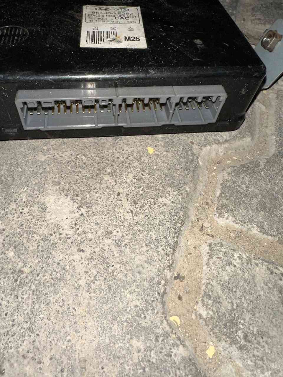 بي سي ام النترا ٢٠١٣ كامل مع الفيش السعر ٤٠ الف توصيل متوفر ٥ الاف ***********
