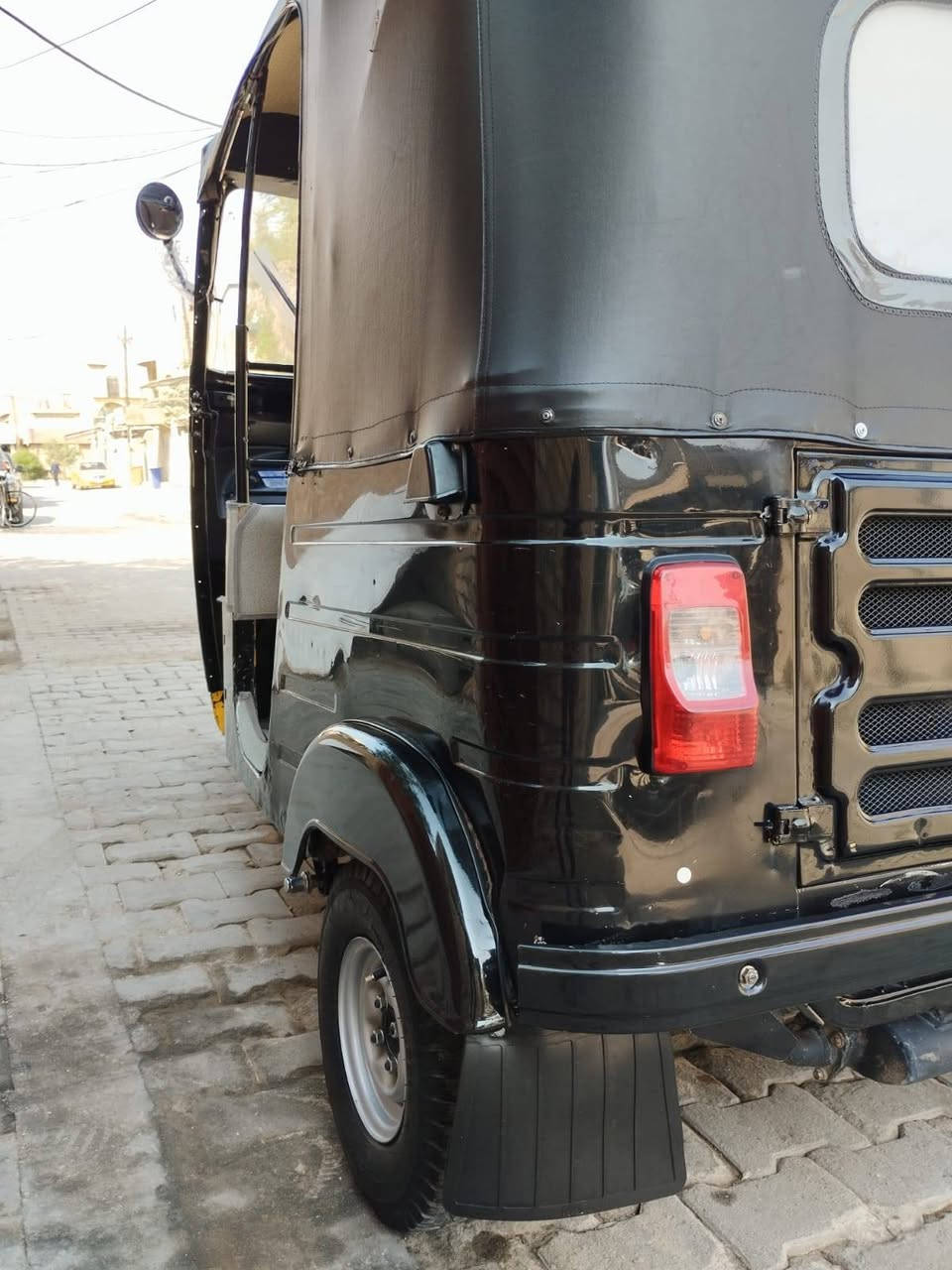 سلام عليكم تكتك موديل 2020 شهر ال11
تكتك رقم وسنويه رقم انكليزي تحويل ثاني يوم تخم تاير جديد دوشمه وسفريات جديد
لا ضربه لا صبغ لا معجون بيها لغد موضح بل صور المكان بياع الشهداء
للستفسار ***********
