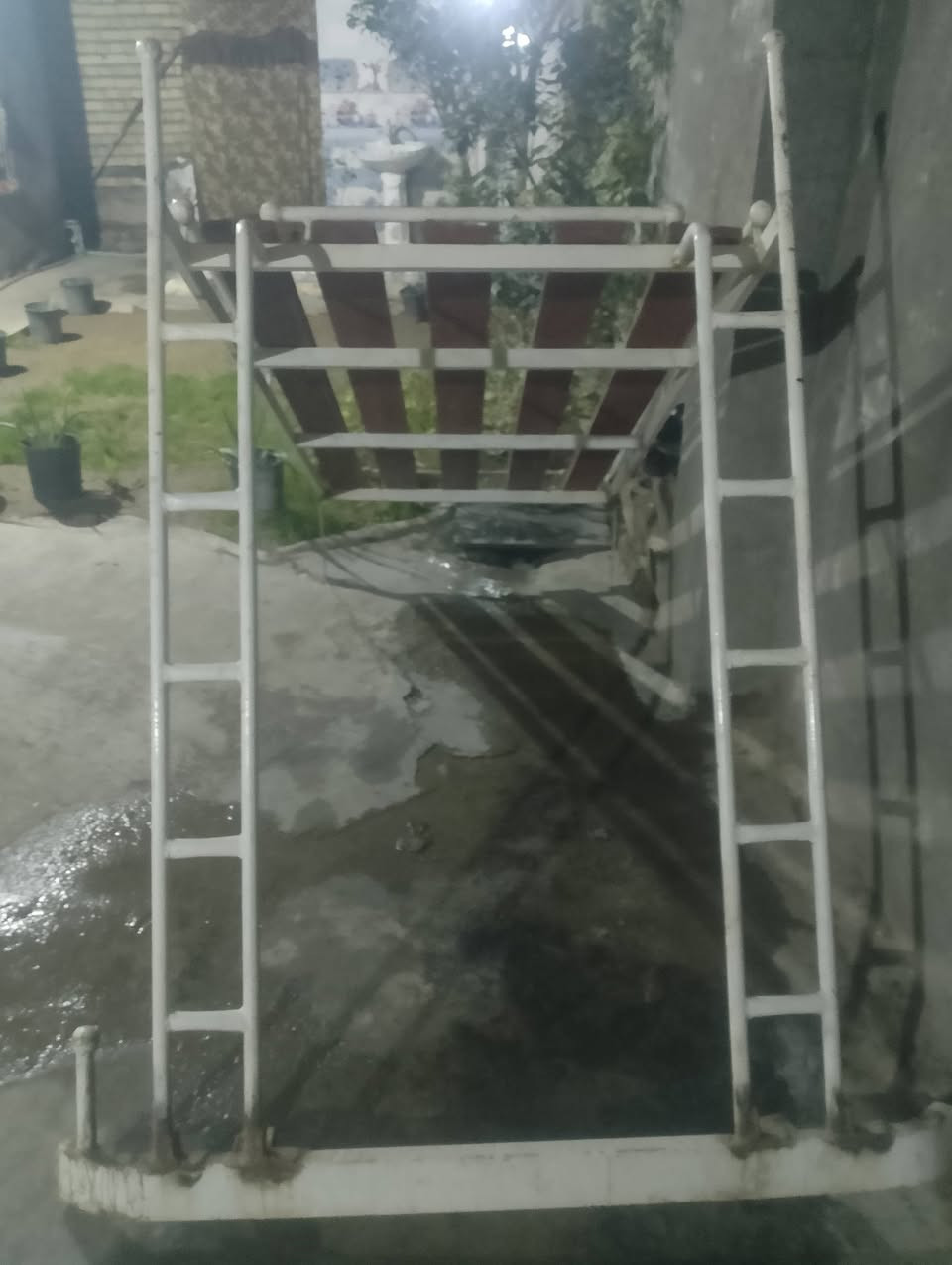 السلام عليكم سيبايه للبيع جديده جيب وشد مكاني ديالئ خان بني سعد ***********
