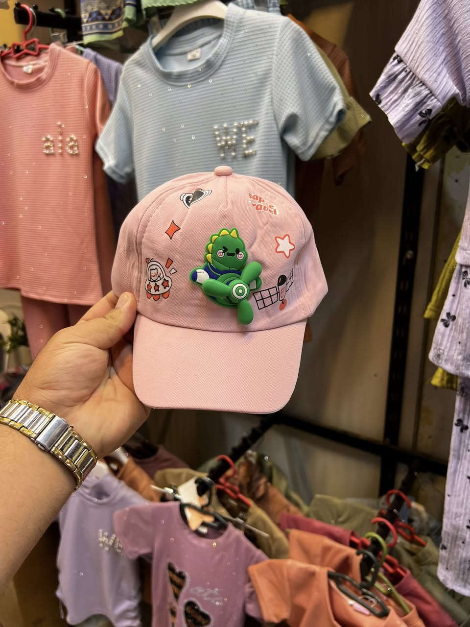 السلام عليكم زبائن الكرام توفر لدينا شفقات مني بيبي 🧢👼🏻
عنوان المحل ناحية القيارة سوق الملابس مقابيل تجهيزات الليث 📍
يوجد خدمة توصيل داخل وخارج ناحية القيارة 🏍️


**إذا كنت صاحب هذا الإعلان وتريد حذفه لأي سبب، رجاءا أرسل رسالة إلى الدعم الفني**
