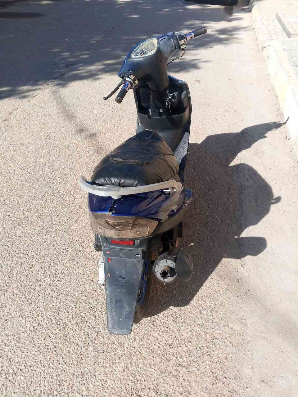 سلام عليكم دراجه ماكس عدله للبيع نضافه حلوه الدراجه دزويد وياله ودبلات كدام كزوز اف   كامله ما عوزه شي سعر 450بيه مجال قليل شراي تصل ***********ناصريه مركز
