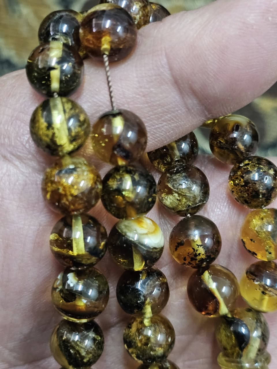 لعشاق المسابح المدعبله
مسبحه من كهرب بحر البلطيق الحر الطبيعي الشوائبي او الطحلبي  بجراخه دائريه او مدعبله شرط وضمان مدى الحياة بأصالة الخامة لاكبس لاضغط لا مسال لامعالج ولاكهرب صيني .
وزن ٣٥ غرتم ٤٨ حبه قياس الحبه ١٠.٥ ملم .


**إذا كنت صاحب هذا الإعلان وتريد حذفه لأي سبب، رجاءا أرسل رسالة إلى الدعم الفني**