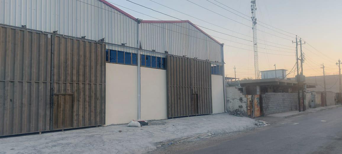 السلام عليكم عندي 3 جملونات ملك صرف للبيع مكان بوب شام شغل درجه اول مساحه الكاع 1600 متر 
سعر خاص 
***********
