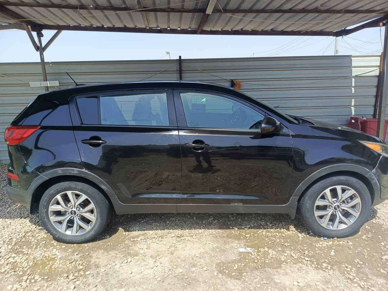 مراوس او. بيع
سبورتج 2016  فور ويل. 
حادثها بامريكه جاملغ و بنيد و بلعراق جاملغ الجه الثانيه يعني محسوبه بجم سنوار مرفوق بلمنشور  
رقم بغداد باسمي السياره
مراوس او بيع سعر 120
***********
