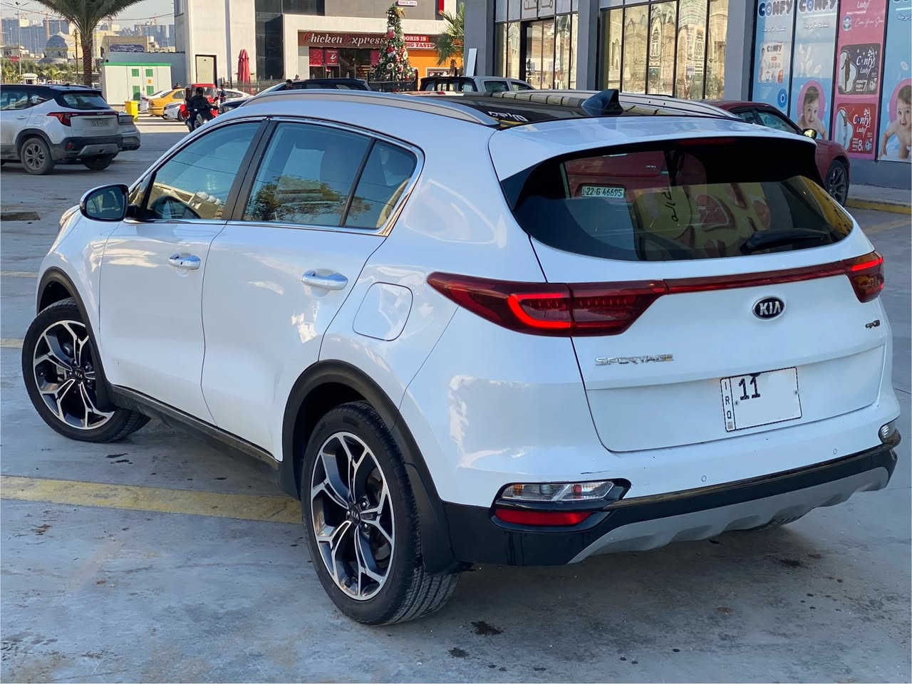 السلام عليكم
سبورتج جيتي لاين 2020 ماشيه 80 الف حقيقي
فووول مواصفات 1/1 كلشي بيها رقم بغداد بأسمي هزه ورقم وسنويه كله جديد كير محرك كفاله 
والسياره كفاله من الصبغ بيها بارد اصبعين فقط والسونار بالمنشور
سعرها 212 وبيها مجال الشراي يتصل وبالخدمه
مكاني بغداد الحريه ***********
