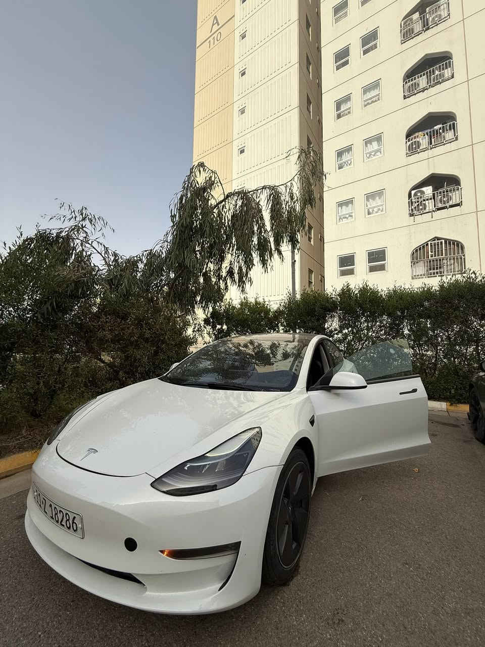 السلام عليكم مراوس النترا ان لاين ٢٠٢٣ نظيفة
تيسلا  موديل 23 ماشيه 23 ميل زير فول مواصفات رادارات بكل الجوانب مع نضام قياده ذاتي واتو بارك قطعتين صبوغ فقط  *********** واتساب
