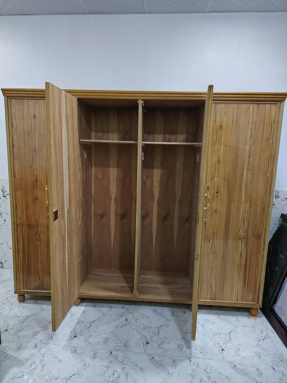 مسواك جديد وشغل درجه اولى

((((حطاطه صاج داخل وخارج))))

كناتير صاج حطاطه ثقيل درجه اولى مليان
متوفر 2 باب    250 الف 
متوفر 3 باب    350 الف
متوفر 4 باب    450 الف 
 الشد والنقل داخل عنه مجاني

يتوفر توصيل حديثه _راوه_ العبيدي _القائم 
العنوان عنه نهاية شارع الحضره مقابل الحديقه
رقم الهاتف ***********
                ***********
