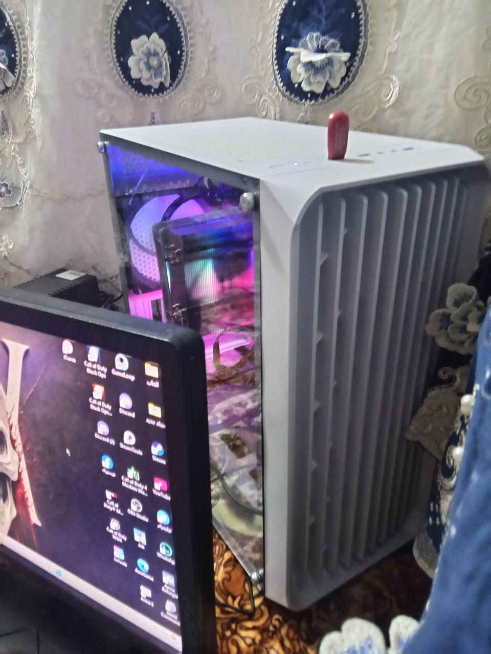 سلام عليكم كلهة لل بيع بدون شاشه بدون كرت شاشه 

المواصفات 

كور اي ثري جيل ١٢ 

رام 16 3200

بور سبلاي 650 بلاس 

مذر بورد h610m من جيل ١١ لل ١٤ يدعم 

مراوح فان ار جي بي بدون هب 

مروحه معالج ار جي بي 

اس اس دي 1 تيره + 500 + 320 hdd 

+ كيبورد و مايك و موس و يو بي اس 

السعر 675 معه التوصيل وشكرا 

***********
