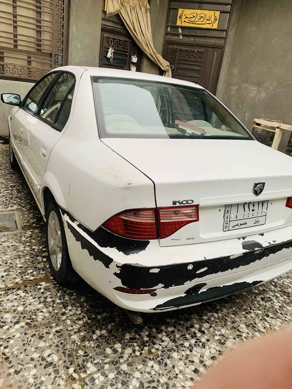 سلام عليكم سمند سورن للبيع موديل ٢٠١١ بيه ضربه بلجاملغ الخلفي وبارد باجاملغ الأمامي والسنوية لل٢٠٢٨ والسياره طابه هزه قبل سنه ونص والكير والمحرك والحداديه جديد مكان السياره حله نادر الاوله وباقي التفاصيل خاص
