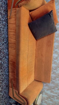 ‏السلام عليكم عندي تخم اللبيع  8 مقاعد السعر 175 وبي مجال العنوان كم س...