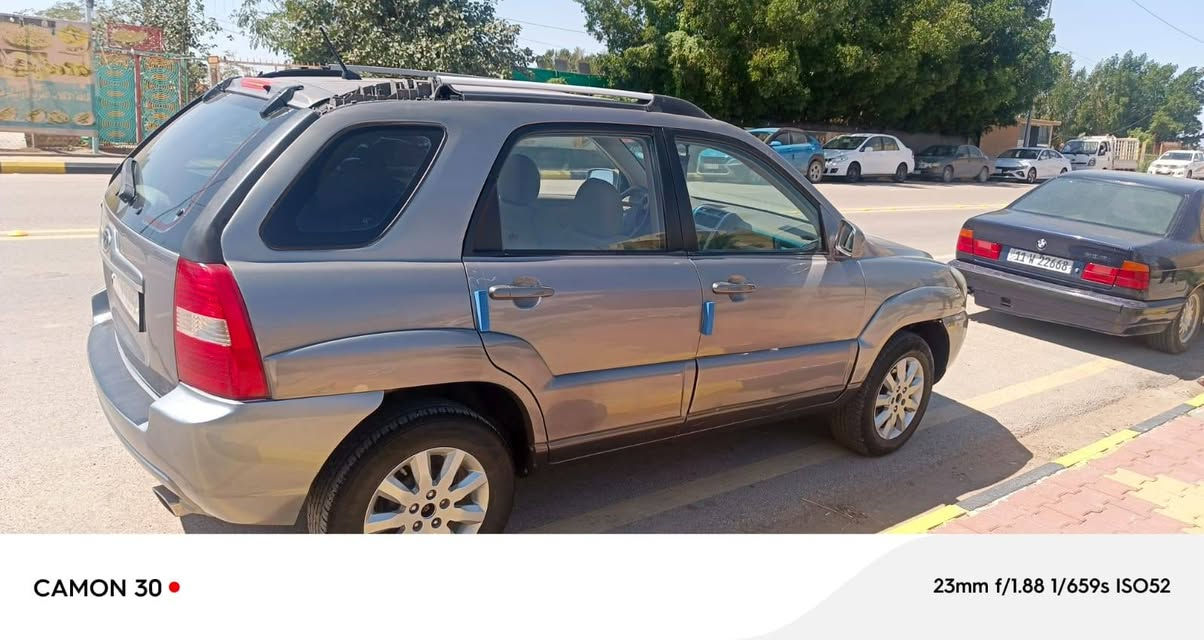 سبورتج ٢٠٠٧ كصة جنطة متوئم شمالي طبق الاصل مكينة ٢٠٠٠ دوش المرغوب بانزين بانزين اصل احله من الصور مكينة كير كفالة نقص فقط تبريد مكانها واسط اتصال *********** مستعجل ع البيع سعرها ٤٠ مجالها حك جيتك
