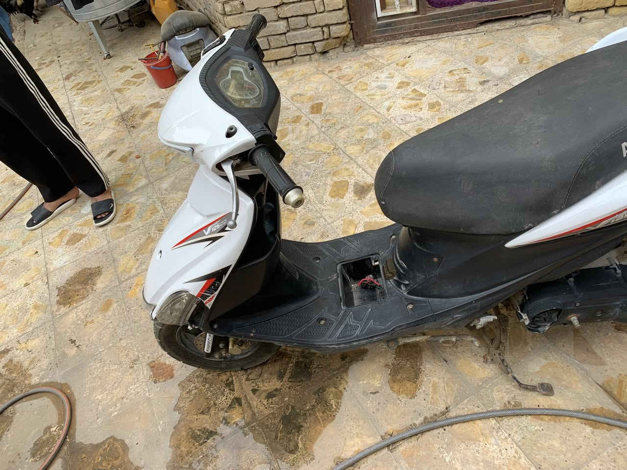 كوم حديد !!!!
ب150 الف و بيها مجال بسيط 
تجيب ستوته تحمل و تروح 
الي تفيده علق و ادخل خاص


**إذا كنت صاحب هذا الإعلان وتريد حذفه لأي سبب، رجاءا أرسل رسالة إلى الدعم الفني**