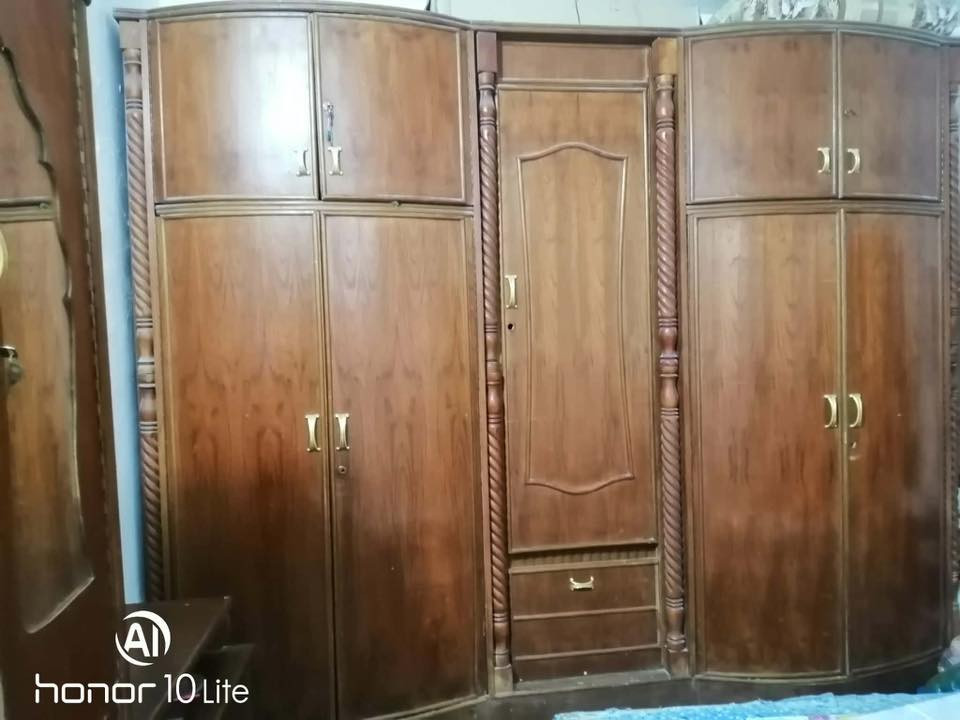 غراض للبيع نضيفات
الغرفه ب ٥٠٠ 
التخم ٢٥٠ 
المعرض ١٠٠ 
العنوان حي الفرات  

‭٠٧٧١ ٣٢١ ٢٢٩٢‬
