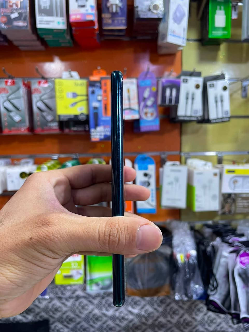 #مـستخدم 🟡 .

هـواوي  Y9 Prime 2019 .

قـطعة نـظيفة جداً ✔️ 

شـرط لا مـفتوح ولا مـصلح ✔️

الـذاكرة    128 GB ✔️

الــرام   4 GB ✔️

الـسعر 100 الف فقط ✔️

بـيع و شـراء جـميع الاجـهزه ✔️

مـتوفر الـبيع بـنظام الاقـساط و والـنقد ✔️

خـدمة توصـيل جمـيع مـحافظات الـعراق .
____________________________________
العنوان _هيت _حي العمال _محلات مركز آلشباب 

للأتصال _‏‪***********‬‏
