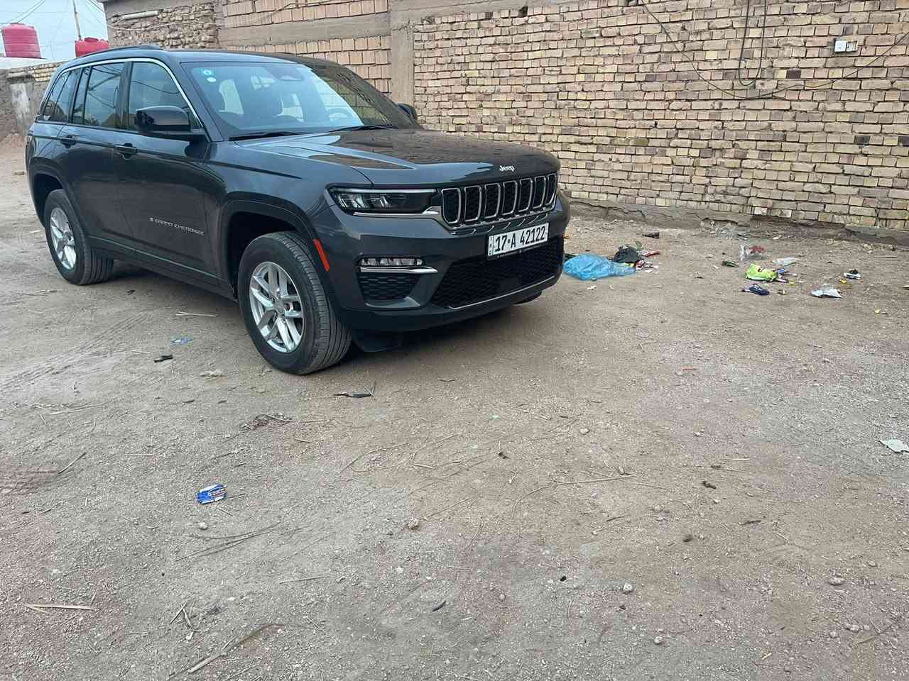 جيب شيروكي موديل 24خليجي ماشيه 13الف رقم مثنى شهداء وكاله عامه له مشتري مكان سياره سماوه بيع او مراوس حسب القناعه سعر 290وبيه مجال متواجد عل واتساب سونار مرفق 

***********
