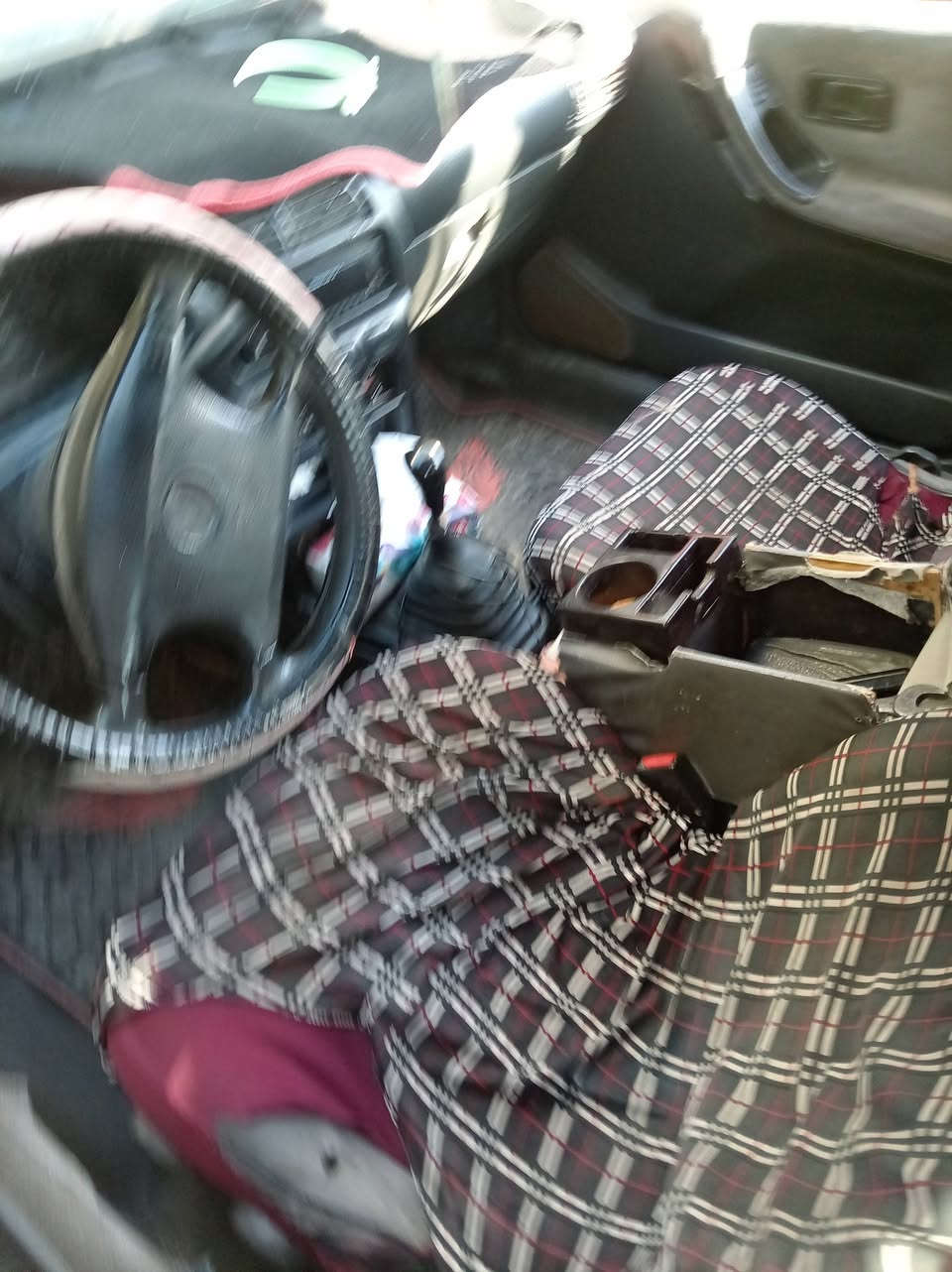 السلام عليكم نيسان صني 91 رقم دولي شرط التحويل السعر ٣٤ ***********
