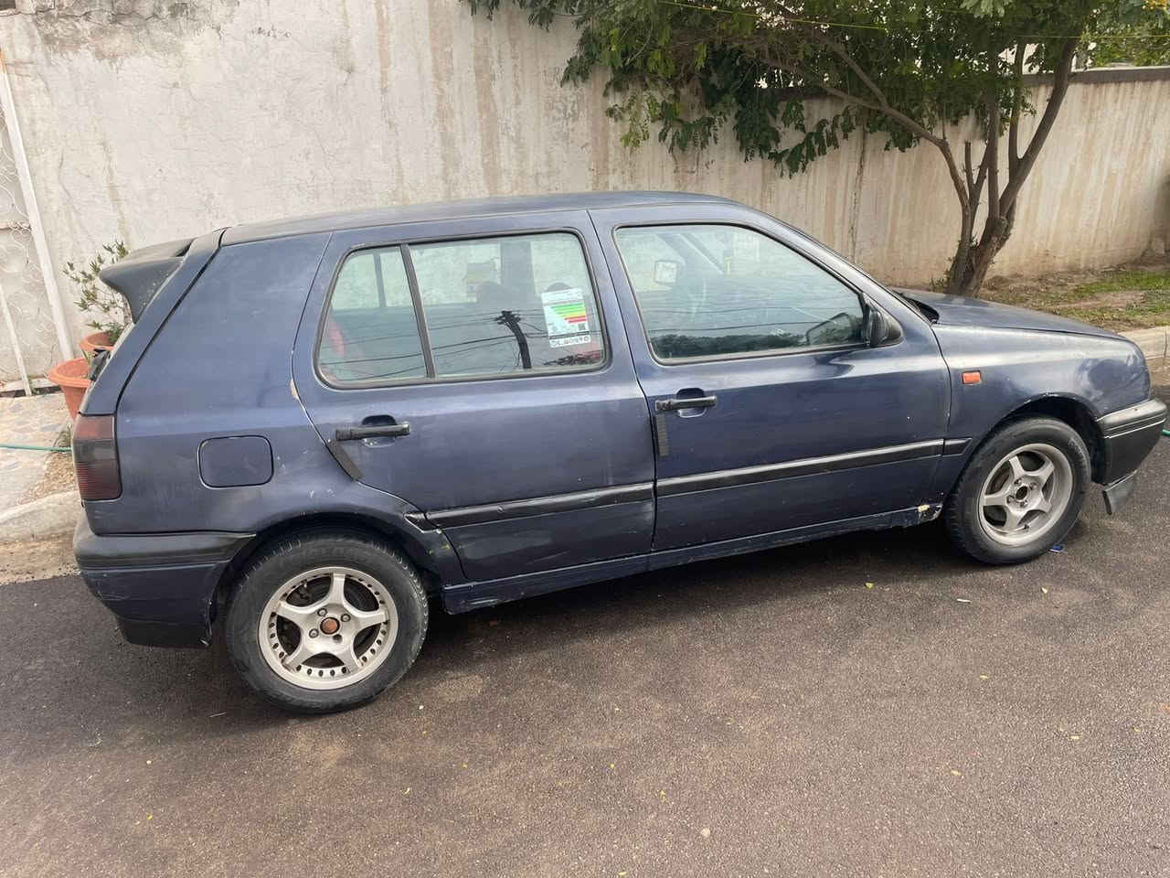 السلام عليكم كولف موديل 92
كير عادي مكينه 2000 المرغوب 
رقم بغداد تحويل ب اسم المشتري 
مصبوغه عام وجارده
مثل ما موضح ب الصور  
مكلف ب النشر للستفسار الاتصال 
***********
