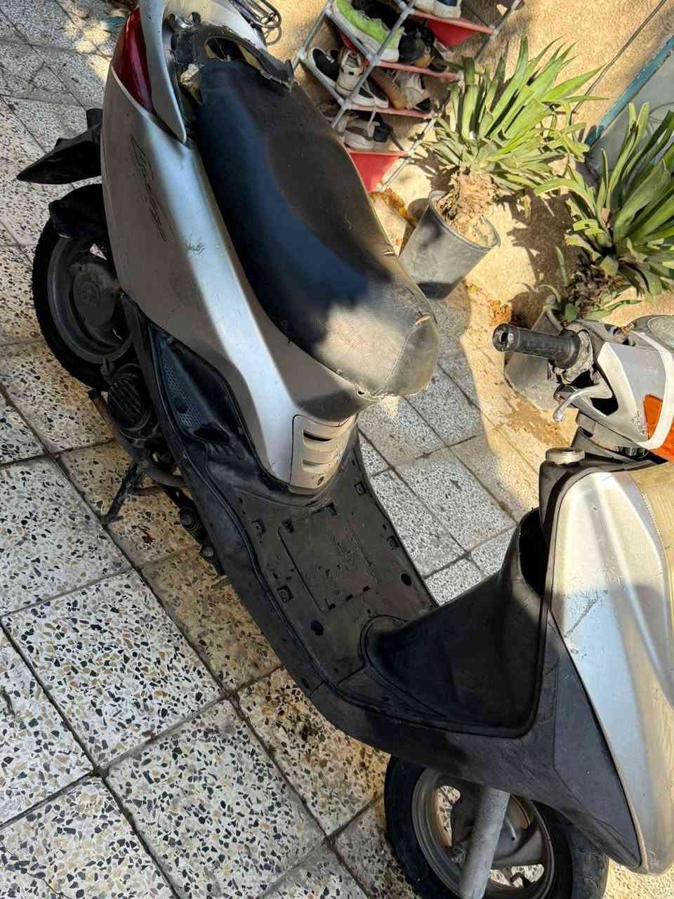 سلام عليكم دراجه بريز كابريتر دراجه بلاديه شغاله سلف هندر نقص صولنصه السعر 375 بغداد شارع فلسطين ***********
