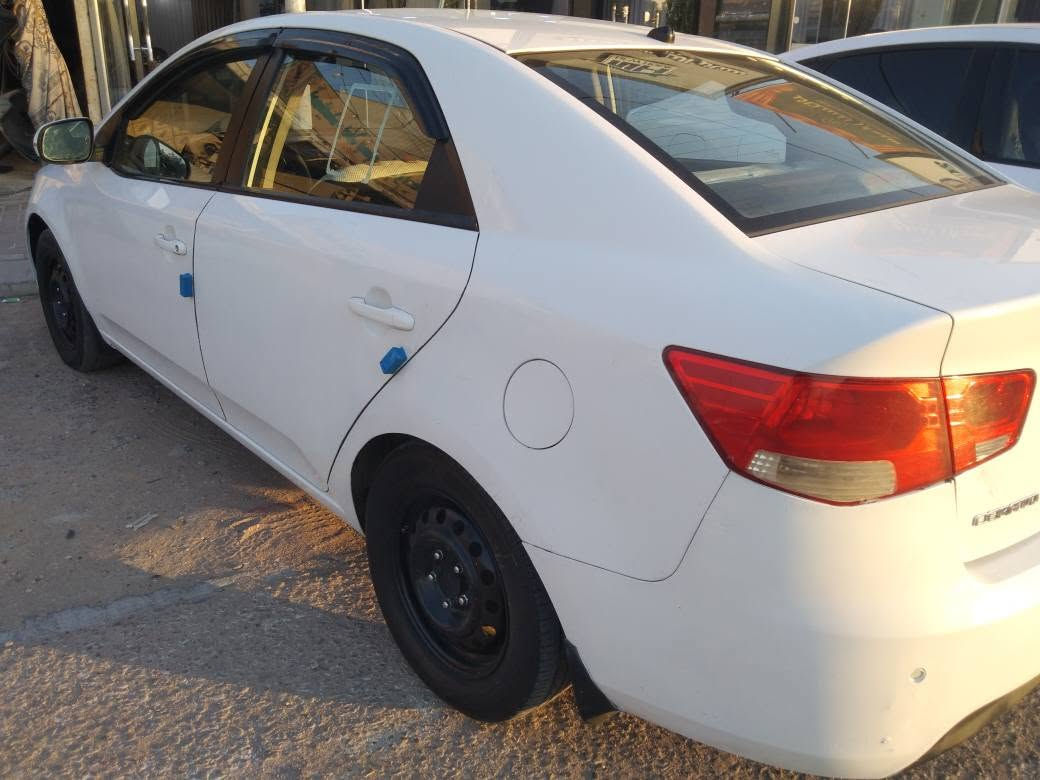 سلام عليكم كيا سيراتو موديل 12 خليجي جاهزة اربيل وكالة او تحويل مكان السيارة النجف بيهة مكانات صبغ فقط بدون ضربة قوية.المواصفات تحكم جهتين مري شفط شاشة كاميرا دوارة حساسات خلفيه حاكية بلوتوث السعر 88 بيهة مجال *********** النجف, العراق
