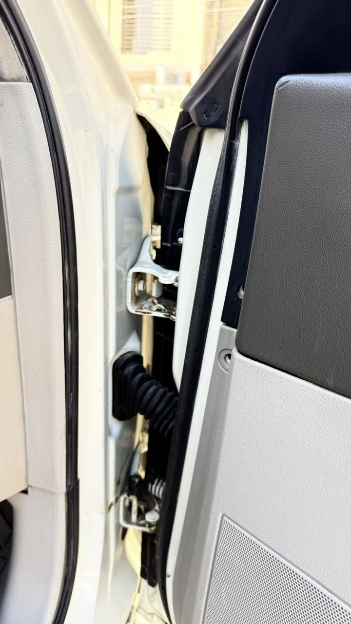 السلام عليكم للبيع اوباما 2009 رقم بغداد انكليزي شرط التحويل سياره ما مشتغله خط ابد ماشيه 196 السونار مرفق مع الصور نظيفه بشكل مكانهه ميسان للاستفسار *********** 
السعر 137
