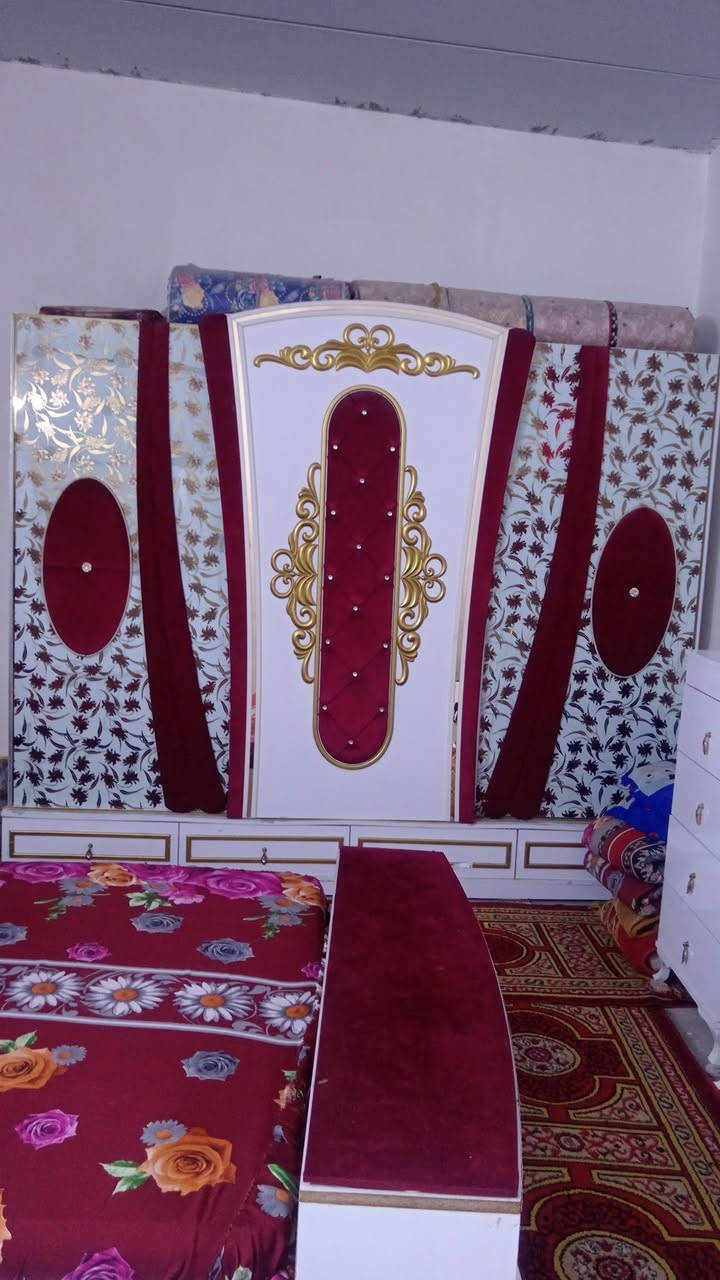 غرفه النوم تركي جديده البيع العنوان المكصب قرب سواق الرون ***********
