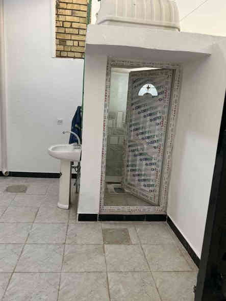 السلام عليكم ورحمة الله وبركاته من رخصت مدير الكروب المحترم نرجو الموافقه على المنشور بيت للبيع مساحه البيت ١٠٠ متر الجبهه ٥ والنزال ٢٠ يتكون البيت من الستقبال وصاله وغرف نوم وصحيات البيت قاط واحد عقد زراعي ١١٧ العنوان بوب الشام قبل القوس منطقة الحاج ضيفان بعد سيطره الشعب القديمه خدمات كامله تبليط كهرباء مجاري رئيسيه مدارس قريبه ولمعرفة باقي التفاصيل الاتصال برقم ***********
