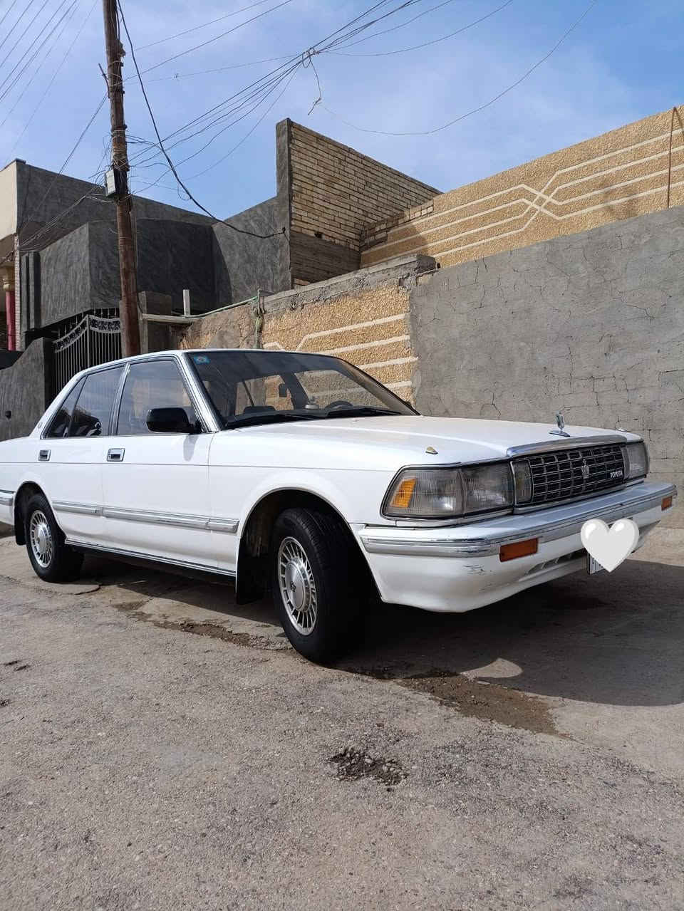 سلام عليكم سوبر سيدان للبيع موديل 1990 سنويه لل 31 كهربايات كلها شغاله سياره بلاديه عده جاملغ لامامي مصبوغ ولهلال مال الجاملغ الخلفي كير ومحرك خير من الله رقم بغداد باسمي تحويل ثاني يوم تخم تاير جديد تبريد يرادله ادامه سعر 70 وبيها مجال مكاني بغداد النهروان شراي يتصل ع رقم ***********

