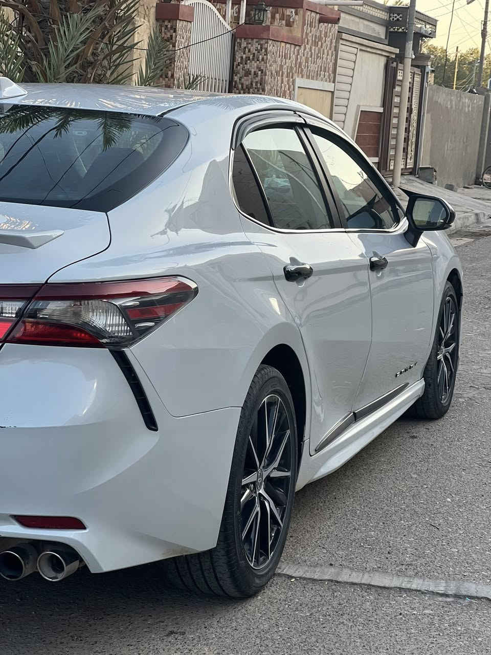 #للبيع 

تيوتا كامري موديل (2023)SE

رقم أربيل 

ماشية85

شاشة جبيرة. 

نضام car play + AUTO ANDROIOD

نضام خرائط وانترنيت 

نضام ABS

كاميرا دوارة 

كشن كهرباء 

منافذ شحن 

شفتات استيرن 

اشاير بالمري الجانبيه 

كشنات جلد اسود 

دركه جلد اخياط 

تحديد مسار

نضام مانع تصادم 

رادار امامي 

لايتات زنون عدسات عالي وناصي 

جي بي اس 

نضام نورمان ايكو وسبورت 

نظام مانع انزلاق   

محرك 2500 المرغوب مكفول هو والكير

(ملاحظة) بيه سرقة ثلاث قطع الجهة اليمنى چاملغ وبابين وبعد الدخول ارجاعهن نفسهن وبيه بين البابين صبغ (شبر) فقط كما موضح بالسونار 

السعر 21,500$ وبيه مجال 

الاستفسار  الإتصال 

📞*********** 

📞***********
