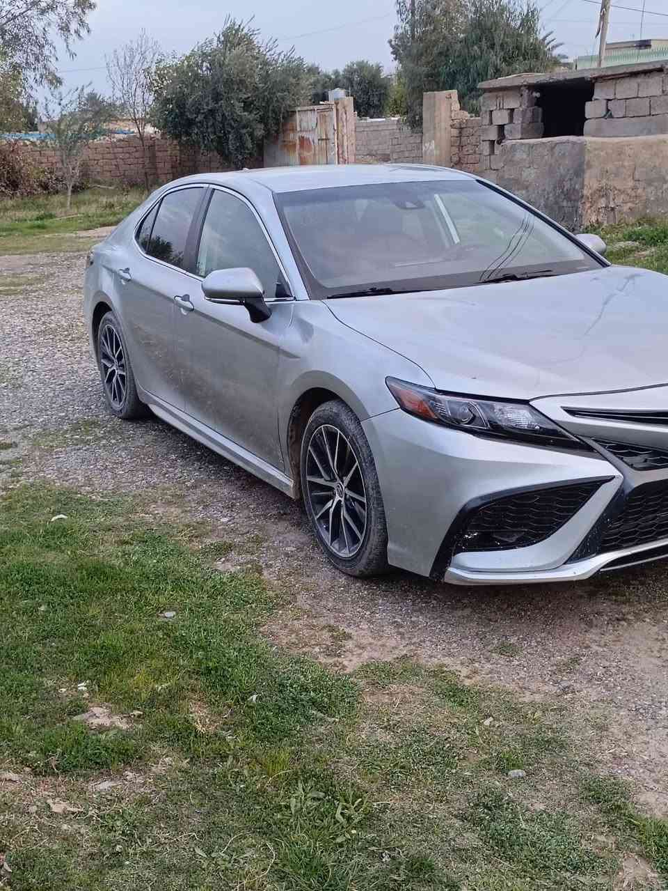 السلام عليكم 

للبيع 
كامري موديل 2023 مواصفات SE منفيس حره ترقم في جميع المحافظات ما عدا الاقليم 
ماشيه 30 الف ميل 
ضرر قطعتين بونيد وچاملق 
بدون دواخل 
صوره الشاصي مرفق بالمنشور 
عنوان السياره ناحيه الزاب قريه اصبيح تحتاني 
السعر 185 وبيها مجال 
للاستفسار الاتصال على الرقم التالي 
***********
