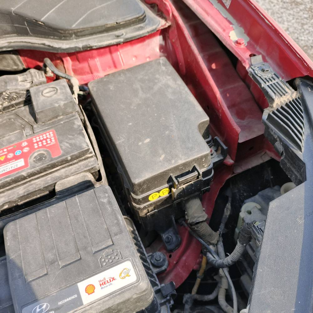 هونداي كونا موديل 2022 ماشية 54
رقم بغداد بسمي سعر 130 وبيهة مجال بسيط 

 حادث بنيد وجاملغ سيارة ليبل واحد

محرك 2000 دوش 

عندي بيها سونر   

نظام اطفاء وتشغيل عند التوقف بالازدحام 

لد نهاري أمامي خلفي 

شاشه ايباد تاب اندرويد كبيره  

رادار خلفي  وامامي 

كامره خلفيه دواره

فول تحكمات سترين 

خروج عن المسار 

3 انظمة قياده  

نظام الانحدار 

 مانع انزلاق                                  

الاستفسار ***********