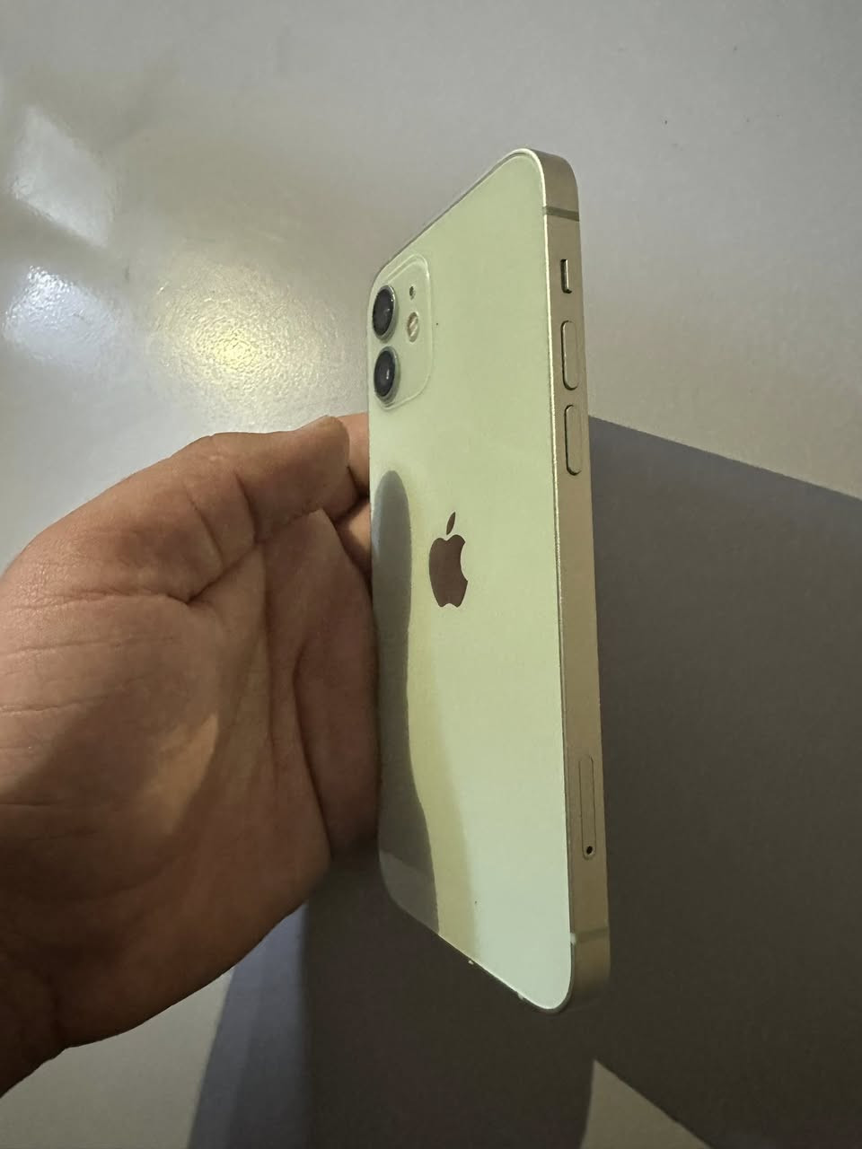 السلام عليكم
آيفون 12

ذاكره 128

بطاريه 93

الجهاز نضيف بشكل ما تتوقعون واضح عدكم بالصور 

ويا هديه كفر + سماعات + بي حمايه شاشه اصلي + شاحنه اصليه 

الجهاز اكفله الكم من كلشي 

الموقع. بغداد مدينه الصدر قطاع 43

الرقم للتواصل. ***********

السعر 370 الف وبي مجال للشراي
