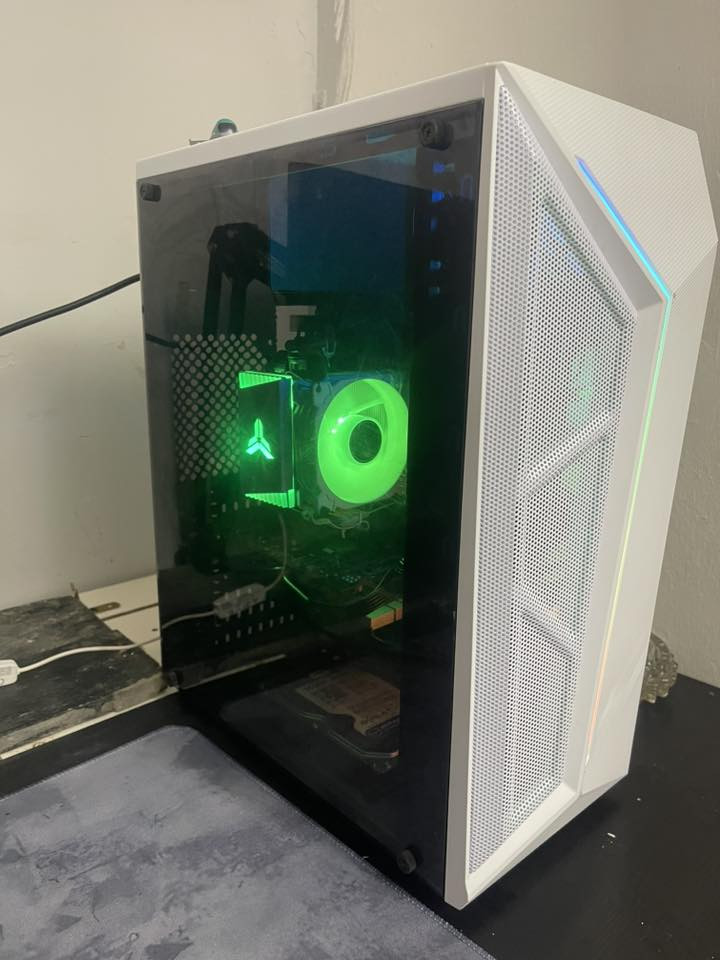 السلام عليكم pc للبيع

مواصفات الجهاز 

السعر ٤٧٥ وبيها مجال

ماوس لوجتك واير 

Motherboard: QIYIDA X99 (E5-D4)

CPU: Intel Xeon E5-2650 v4

RAM: 8GB DDR4 2666MHz

GPU: RX 580 8GB (Used)

Storage: 120GB SSD (OS) + 500GB HDD

الله يشهد البيسي يخبل تاخذه تدعيلي 
مكاني بغداد متوفر توصيل 🚚 شراي تفضل خاص


**إذا كنت صاحب هذا الإعلان وتريد حذفه لأي سبب، رجاءا أرسل رسالة إلى الدعم الفني**