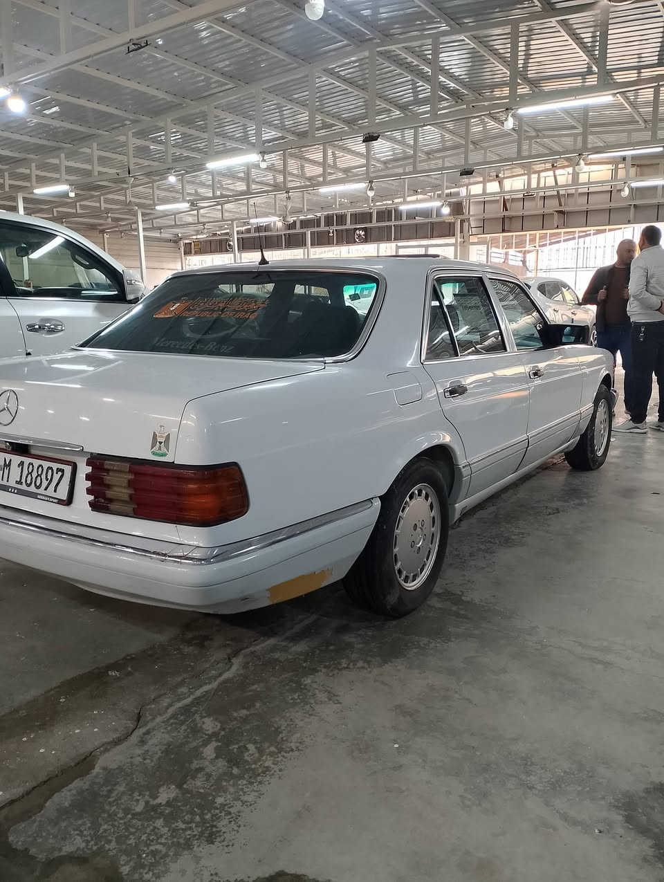 سلام عليكم البيع مارسدس موديل 1989صبق جماليه سياره جديد بعنه الكلمه سياره كفاله عامه من الضربه وطخه وكل نواقص الف ماذب عليه حتا الكلوب بل غماره من تفتح الباب يشتغل رقم بغداد دولي بسمي تحويل ثاني يوم سعر 65وبيه مجال انتصال على الرقم الهاتف ***********
