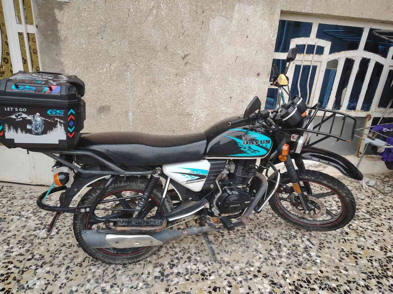 الو السلام عليكم هاي دراجه دايوان للبيع مديل ٢٣ اوراق سكنر مكان بغداد النهروان والسعر.... واحد وميه وخمسين اليريدها بي خير ويدلل.. ***********
