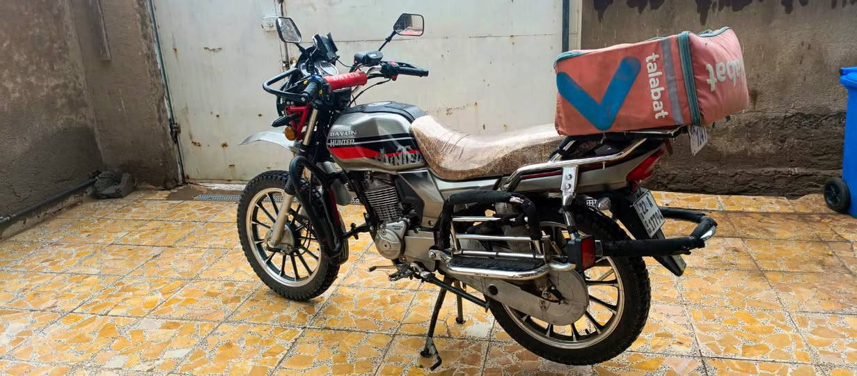 من رخـصت الادمـن: دراجه دايوان هانتر دراجه خير من الله مكفوله كفاله عامه شخط مابيه دراجه شبه زيرو ما ماشيه مكينه 200 وين متريد تروح بيه توصلك ومتكلك اخ راسي رقم وسنويه كامله كهربايات كلهه شغاله  عداد اكتروني : سعر اتصل وتدلل ***********
