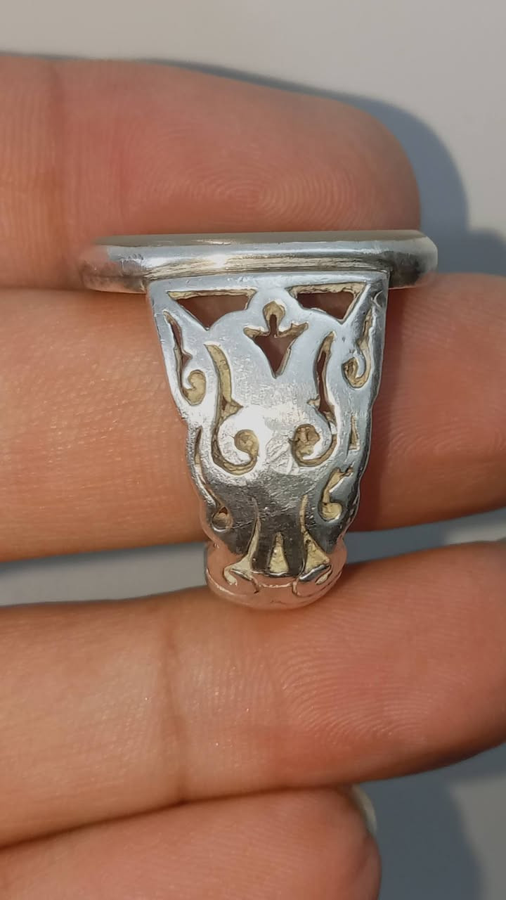 عقيق يماني ابيض للبيع السعر خاص 125 ألف مخطوط

 (ناد عليا مظهر العجائب ، تجده عونا لك في النوائب ، كل هم و غم سينجلي بولايتك يا علي يا علي يا علي)


**إذا كنت صاحب هذا الإعلان وتريد حذفه لأي سبب، رجاءا أرسل رسالة إلى الدعم الفني**