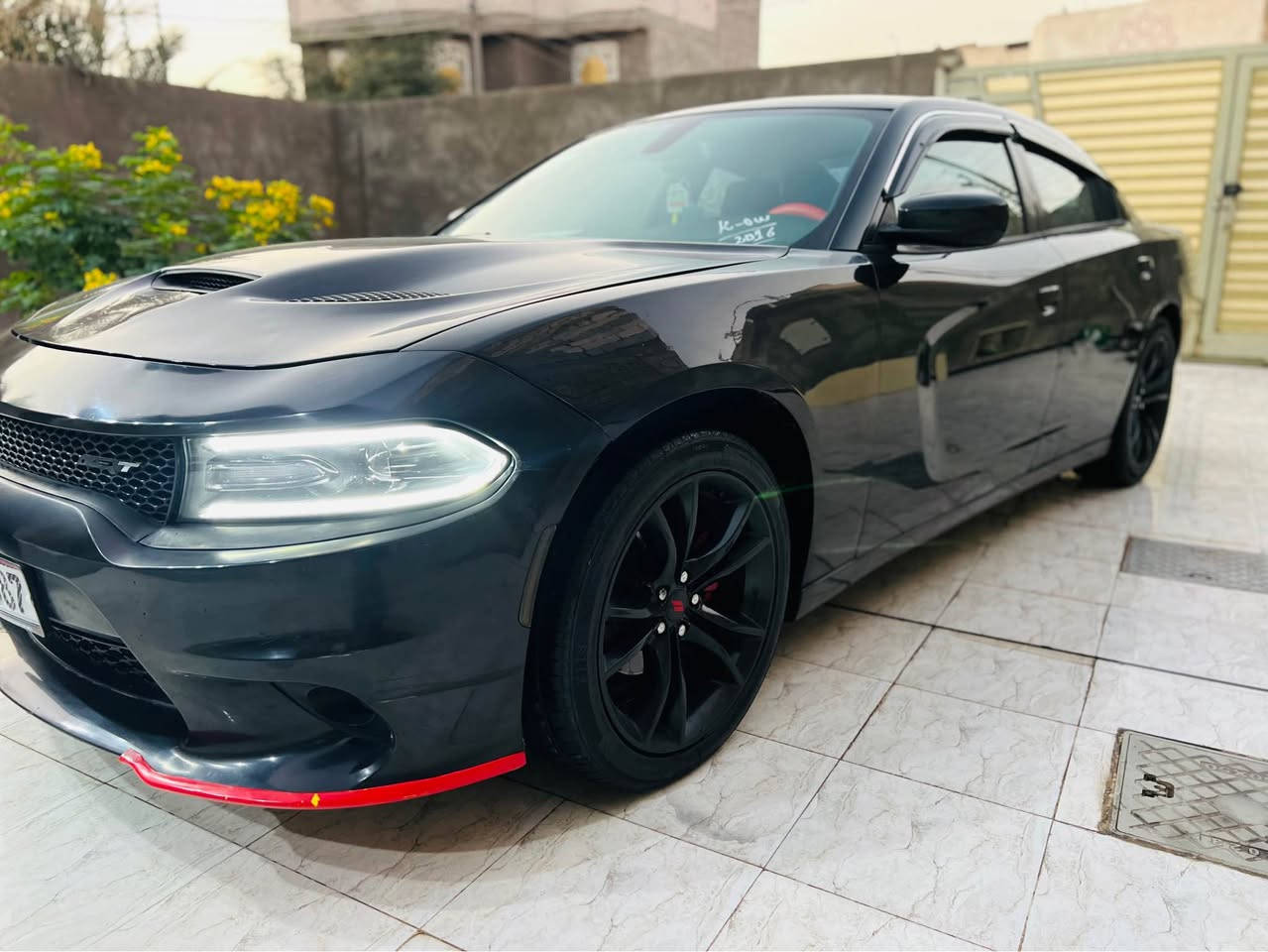 سلام عليكم للبيع جارجر موديل 2016 اصل مكفوله من الكص والنقل الجثه والضربه والصبغ والعيب الشرعي حادثها بنيد فقط رقم بصره دولي  تحويل ثاني يوم تحكم ستيرن  مضخم صوت ويل كب جديد طخم تاير  تبريد ثلج لايت زنون عالي وناصي الأصلي السياره جديده مابيها نقص السياره احله من الصوره السعر 159 قفل الشراي يتصل *********** مكان سياره بصره البصرة, العراق
