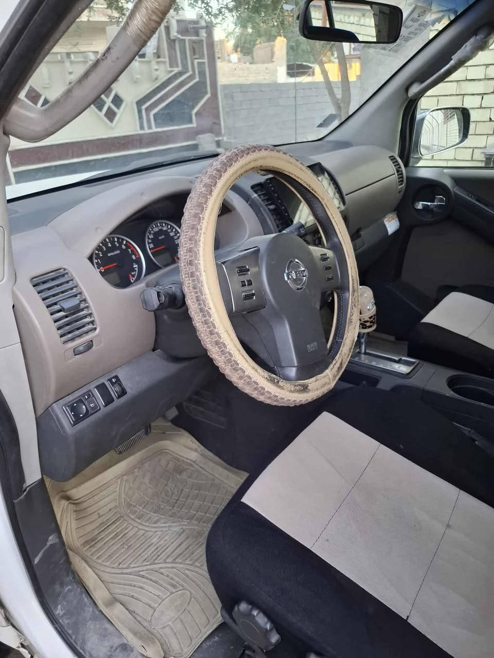 السلام عليكم سياره نيسان اكستيرا 
موديل 2008 رقم بغداد دولي الجديد 
مكينه 6 سلندر 
موصفاته معروفه 
السياره احله من الصور 
السعر 105 وبيه مجال للشراي 
للاستفسار الاتصال 
‏‪***********‬‏
