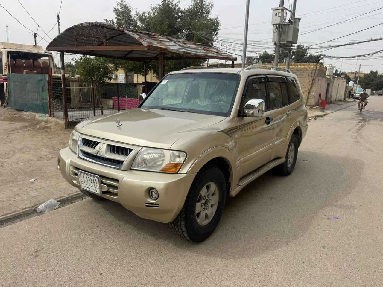 باجيور ٢٠٠٢ مصبوغه سياره حلو كلشي شقال بيها مكينه ٣٠٠٠ نقل جثه سياره حلو *********** هاذ راعيها )
