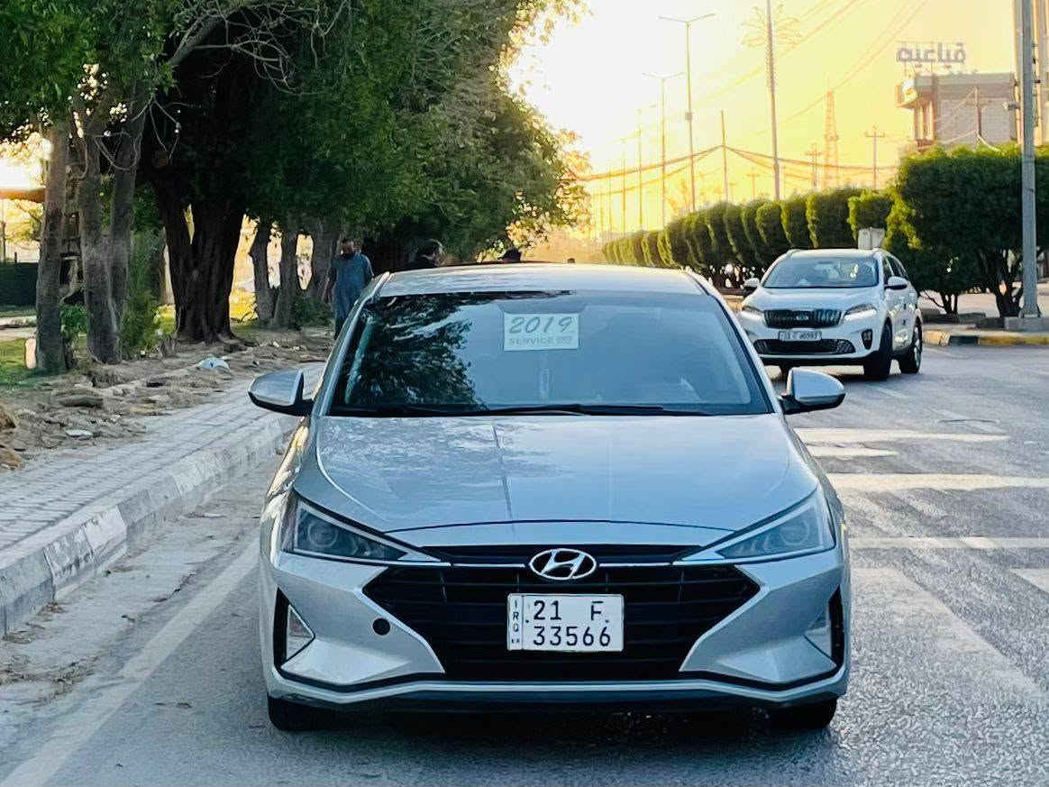 السلام عليكم  للبيع الانترا موديل 2019 وارد امريكي حادثها بس الباب الخالفي الي وره السايق تحكم جهتين كامره أمامي و كامره خلفي حساس امامي السياره جديده مال جناي كفاله عامه الباقي من صبغ وتبديل وضربه كير ومكينه مامفتوحه حداديه تبريد خير من الله العنوان كربلاء السعر117وبيها  مجال  رقم الهاتف *********** مكلف بل نشر

