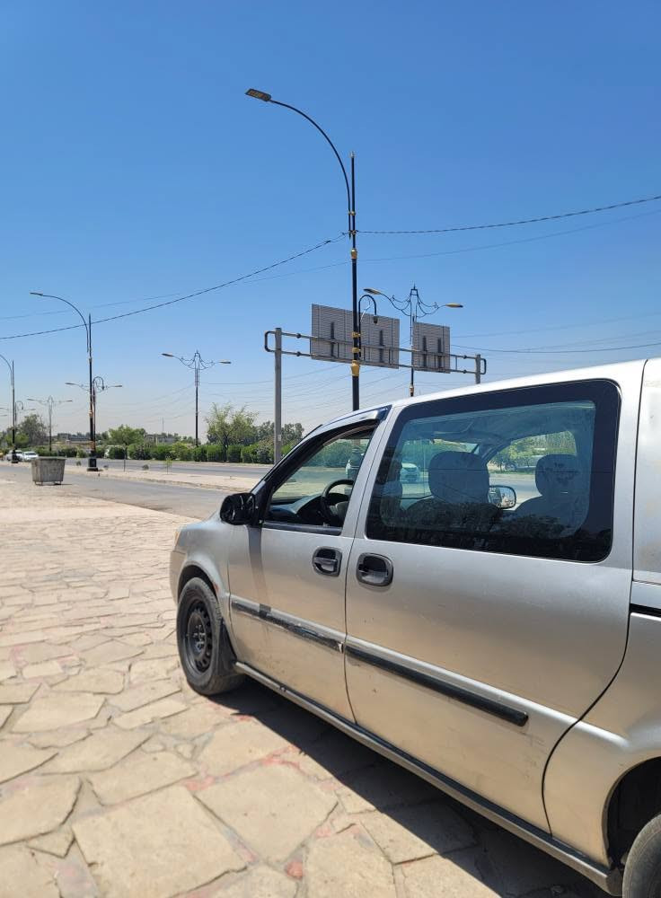 شوفر ليت بلاندر السيارة موديل ٢٠٠٨  
نضيفا ومكفوله من الدعامي للدعاميه رقم نينوى جديد والسنويه جديده وشرط التحويل 
السيارة ٦سلندر محركها ٣٩٠٠
موقع السيارا موصل 
للتواصل ***********واتساب 
رايدها ٨٠ موصل, نينوى
